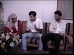 Muslim wife fucked by husband and his friend. 旅行engage18cam.com